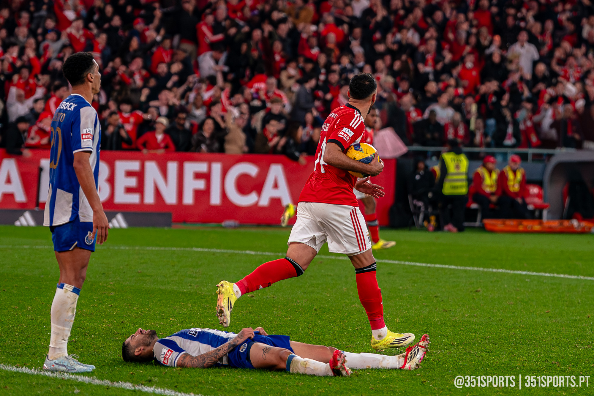 Benfica e FC Porto empatam num clássico intenso decidido nos detalhes